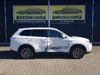 Mitsubishi Outlander 2.0 PHEV Executive Edition X-Line picture 4