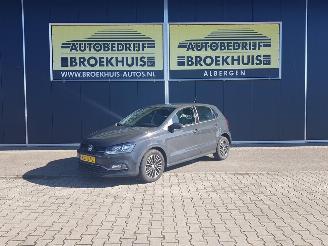 krockskadad bil auto Volkswagen Polo 1.4 TDI Comfortline Connected Series 2016/9