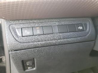 Peugeot 2008 1.2 VTi Allure Pack Premium Plus picture 29