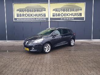 krockskadad bil auto Renault Clio Estate 0.9 TCe Limited 2016/5