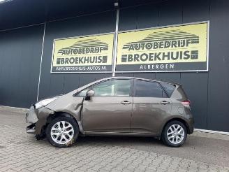 Uttjänta bilar auto Toyota Verso S Verso S, MPV, 2010 / 2016 1.33 16V Dual VVT-I 2015/6