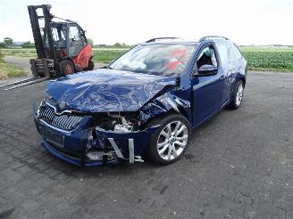 Skoda Octavia Combi 1.6 TDi picture 3