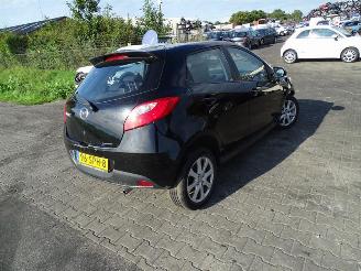 Vrakbiler auto Mazda 2 1.3 16v 2011/11