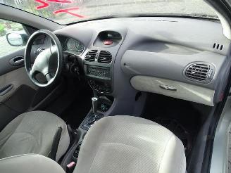 Peugeot 206 1.4 picture 5