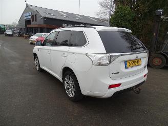 Mitsubishi Outlander 2.0 16V PHEV 4x4 picture 2