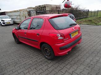 Peugeot 206+ 1.1 picture 2