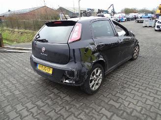 Vrakbiler auto Fiat Punto .09 2013/4