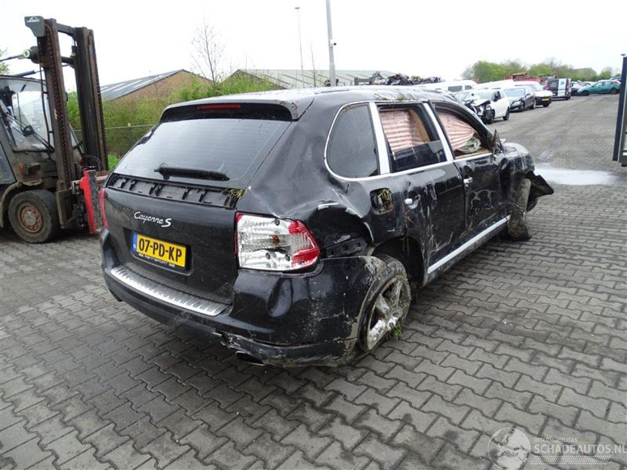 Porsche Cayenne 3.2 24v