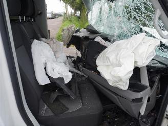 Volkswagen Crafter 2.0 TDi picture 6