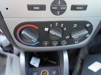 Opel Tigra 1.8 16v picture 6