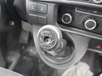 Volkswagen Transporter 2.0 TDi picture 7