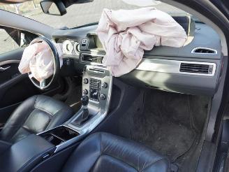Volvo V-70 T4 picture 5