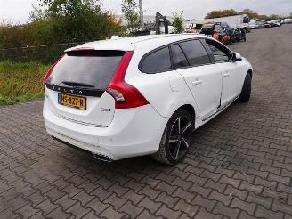 Uttjänta bilar auto Volvo V-60 D5 20V AWD Twin Engine Plug-in Hybrid 2014/12