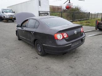 Volkswagen Passat 2.0 FSi picture 2