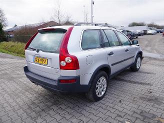 Vrakbiler auto Volvo Xc-90 2.5 T 2005/10