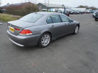 Vrakbiler auto BMW 7-serie 735i 2002/6