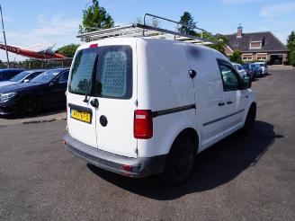 krockskadad bil bedrijf Volkswagen Caddy 2.0 TDi 2017/5