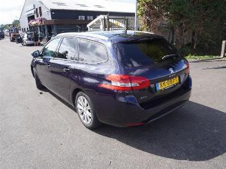 Peugeot 308 SW 1.2 12v THP picture 2