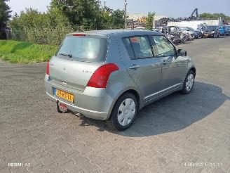 Coche siniestrado Suzuki Swift 1.3 VVT 2005/8