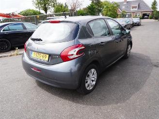 Unfallwagen Peugeot 208 1.2 Vti 2013/7