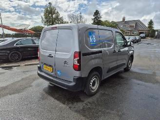 krockskadad bil bedrijf Citroën Berlingo 1.5 BlueHDi 100 2022/7
