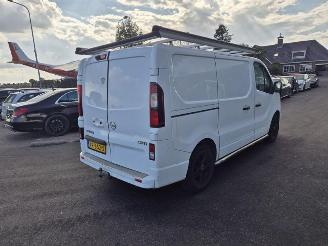 krockskadad bil bedrijf Opel Vivaro 1.6 CDTI 115 2015/10