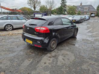 Coche accidentado Kia Rio 1.2 16V 2012/4