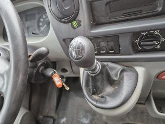 Renault Master 2.5 dCi picture 8