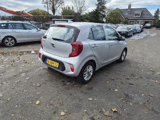 uszkodzony samochody osobowe Kia Picanto 1.0 12V 2021/3