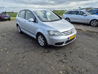 Volkswagen Golf 2.0 FSI 16V picture 4