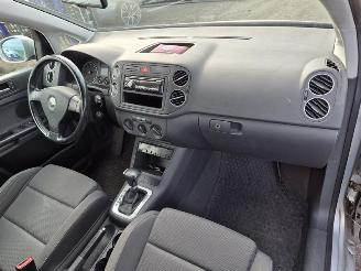Volkswagen Golf 2.0 FSI 16V picture 6