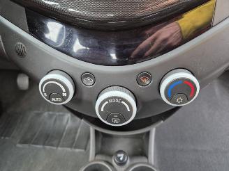 Chevrolet Spark 12 16v picture 6