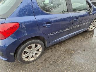 Peugeot 207 1.6 16V picture 6