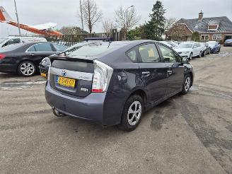 Damaged car Toyota Prius 1.8 Plug-in 2013/10
