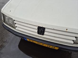 Peugeot 309 1.4 picture 10