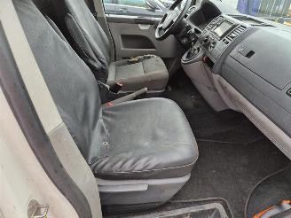 Volkswagen Transporter 1.9 TDi picture 10