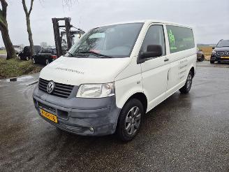 Volkswagen Transporter 1.9 TDi picture 3