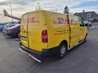 krockskadad bil bedrijf Opel Vivaro 1.5 CDTi 2020/11