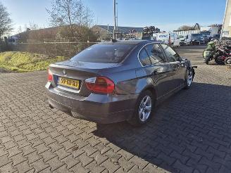 Vrakbiler auto BMW 3-serie 3251 2006/9