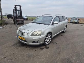 Toyota Avensis wagon  2.4 16v picture 3