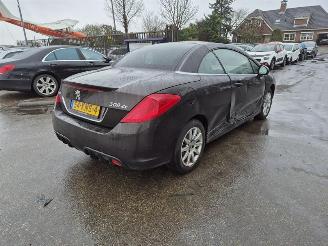 damaged passenger cars Peugeot 308 CC 1.6 16v 2010/1