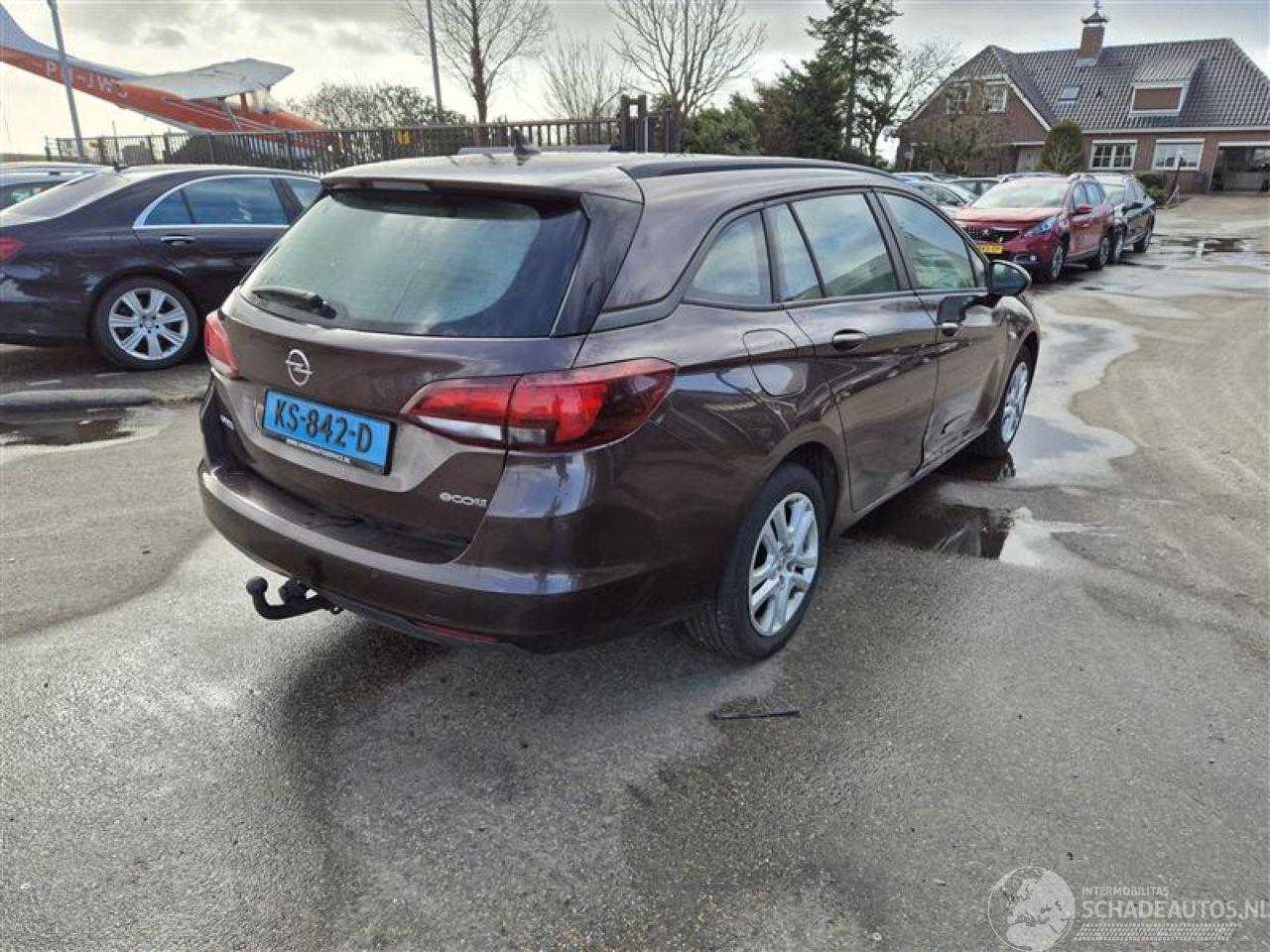 Opel Astra SPORTS TOURER 1.6 CDTi