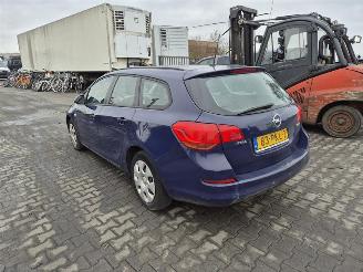 Opel Astra Sports Tourer 1.3 CDTi picture 2