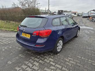Vrakbiler auto Opel Astra Sports Tourer 1.3 CDTi 2011/2