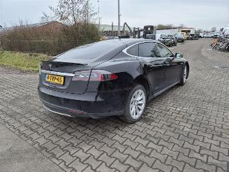 Tesla Model S 85 picture 1