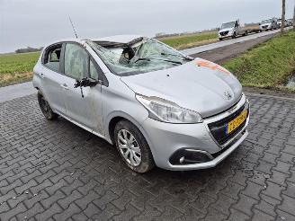 Peugeot 208 1.2 12v picture 4