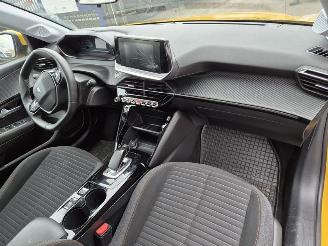 Peugeot 208 e picture 6