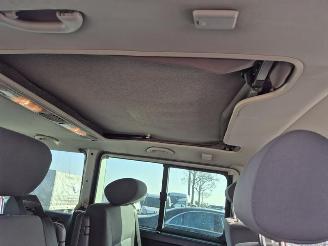 Volkswagen Multivan 2.5 TDi picture 13