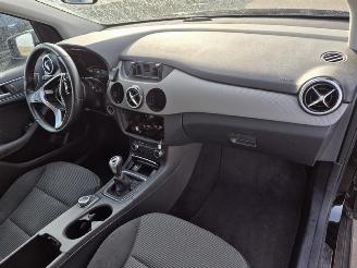 Mercedes B-klasse 180 picture 6