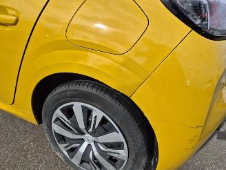 Peugeot 208 1.2 Vti picture 8